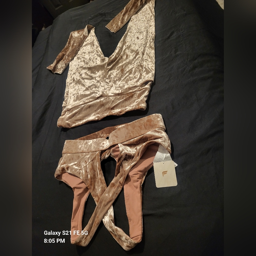 Fabletics leggings set